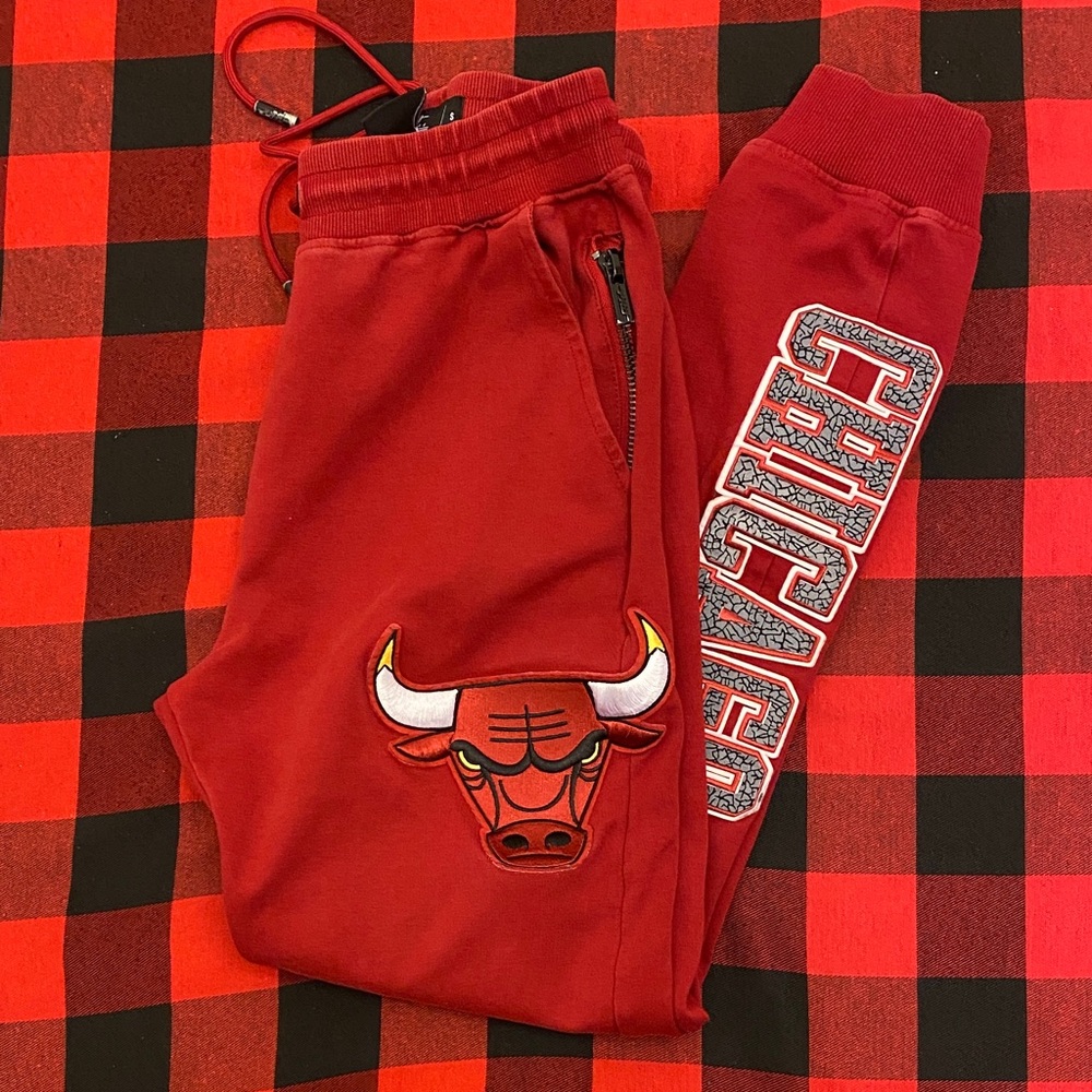 Pro Standard Men’s Chicago Bull Sweatpants size small